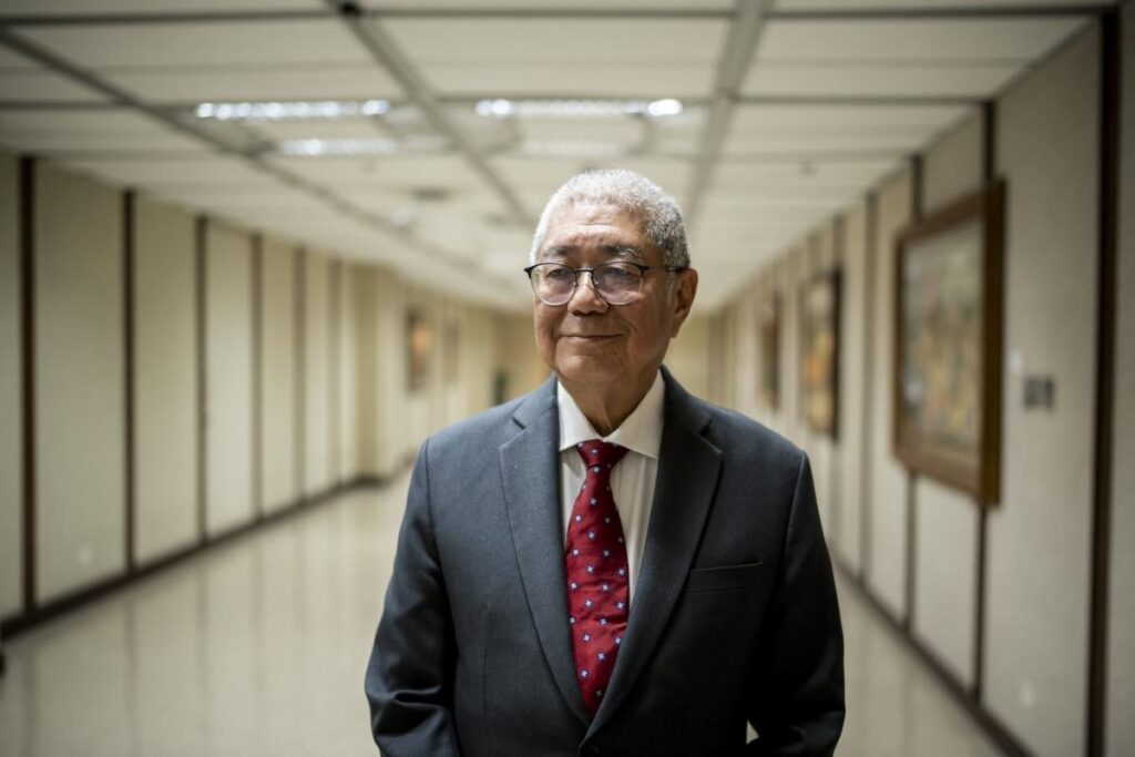 Philippines May Open 2025 With Rate Cut, Central Banker Says